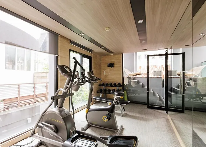 Asoke Bts Gympool Netflix 40sq 1living1bed Bathtub Bangkok