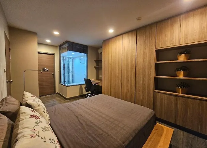 Asoke Bts Gympool Netflix 40sq 1living1bed Bathtub