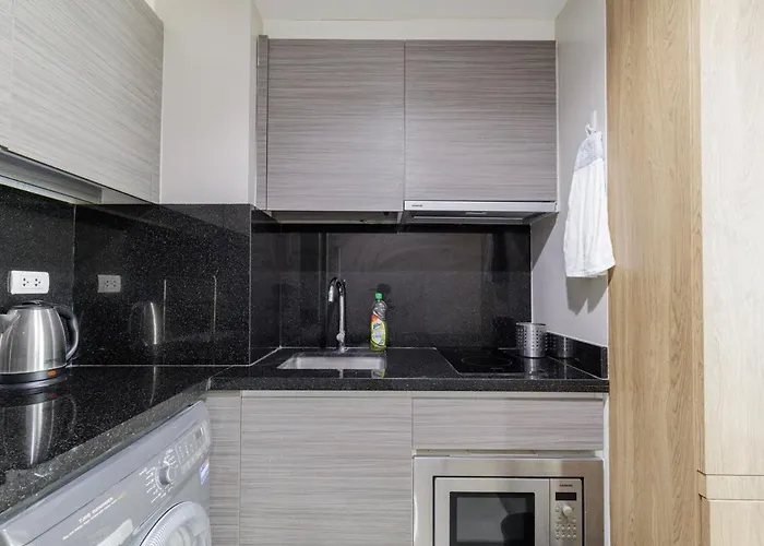 Asoke Bts Gympool Netflix 40sq 1living1bed Bathtub *