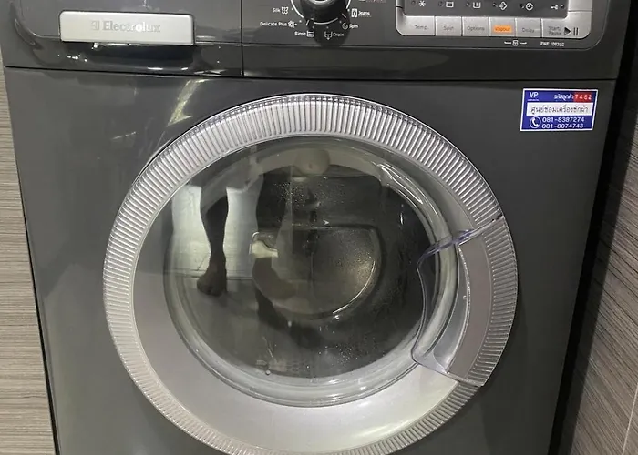 Asoke Bts Gympool Netflix 40sq 1living1bed Bathtub * Bangkok